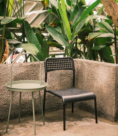 Kursi dan meja outdoor